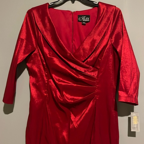 ALEX EVENINGS 
Ruched Sheath Dress - Picture 3 of 9